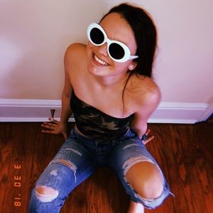 Meet your Posher, Kelli